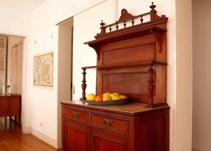 Largo House דירה