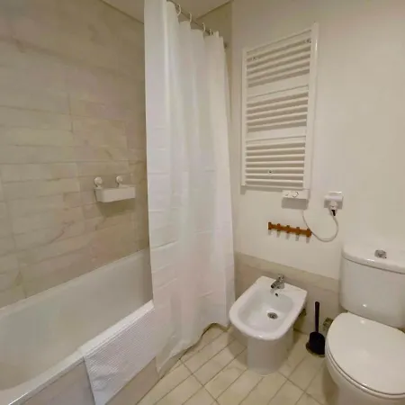 Largo House Апартаменти Лісабон