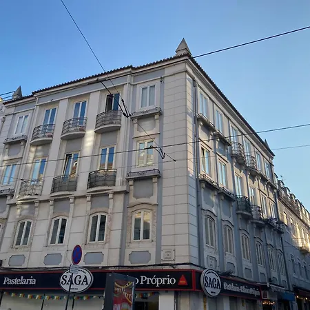 Largo House Лісабон